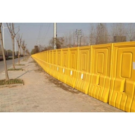 湘西土家族苗族自治州公路高栏水马厂家_道路围栏水马_厂家_价格